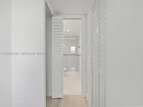 401 Ocean Drive Miami Beach FL 33139
