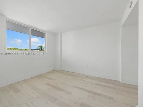 401 Ocean Drive Miami Beach FL 33139