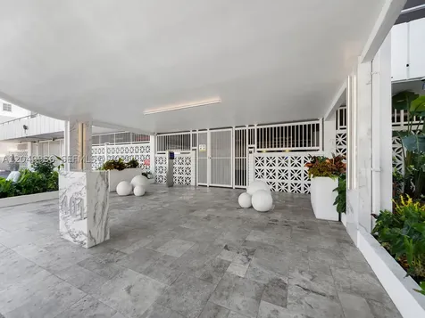 401 Ocean Drive Miami Beach FL 33139