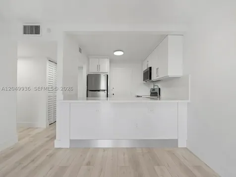 401 Ocean Drive Miami Beach FL 33139