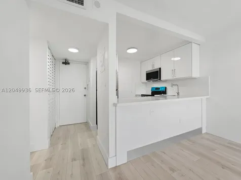 401 Ocean Drive Miami Beach FL 33139