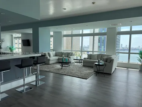 300 S Biscayne Boulevard Miami FL 33131