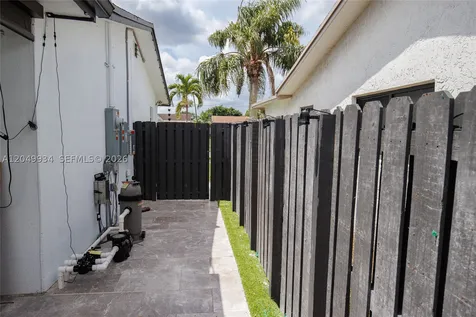 12021 NW 29th Place Sunrise FL 33323