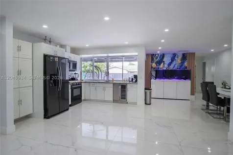 12021 NW 29th Place Sunrise FL 33323