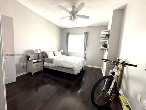 10 Aragon Avenue Coral Gables FL 33134