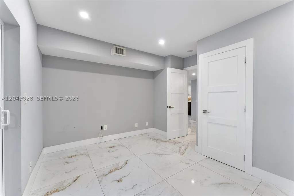 2055 NW 9th Street Delray Beach FL 33445