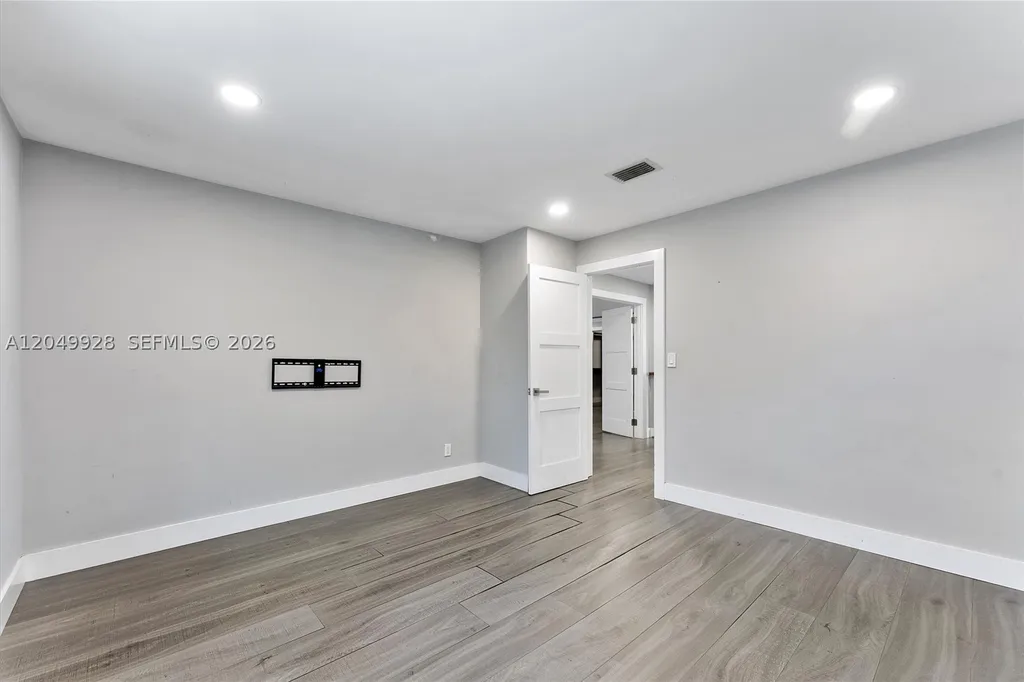 2055 NW 9th Street Delray Beach FL 33445