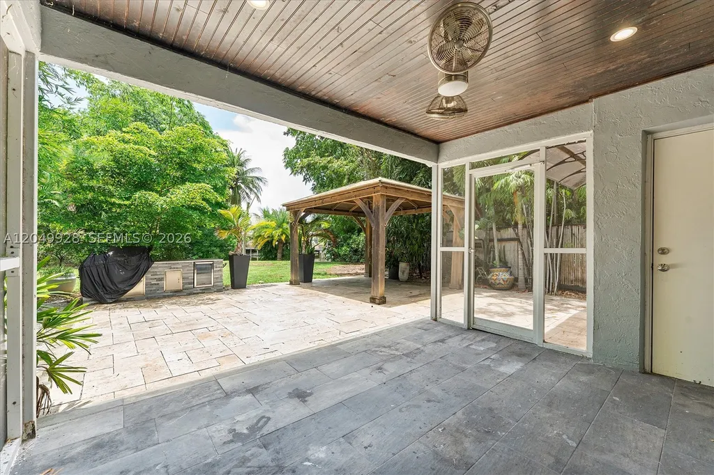 2055 NW 9th Street Delray Beach FL 33445