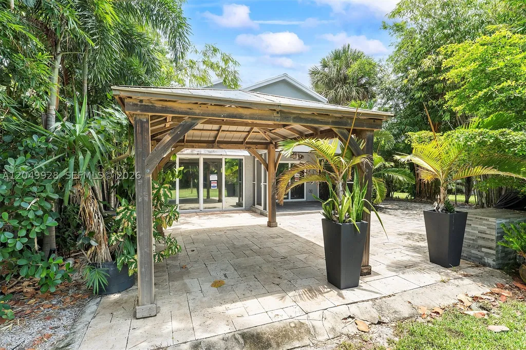 2055 NW 9th Street Delray Beach FL 33445