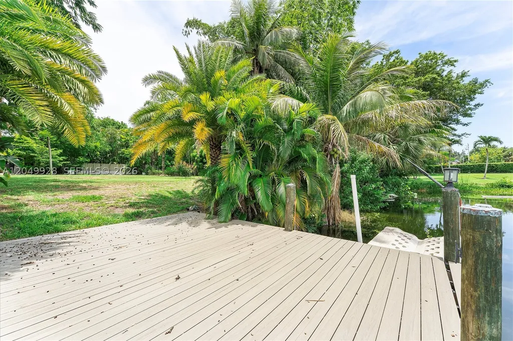 2055 NW 9th Street Delray Beach FL 33445