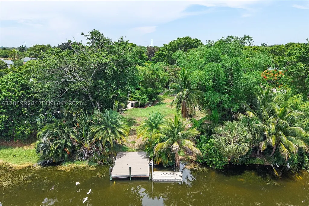 2055 NW 9th Street Delray Beach FL 33445