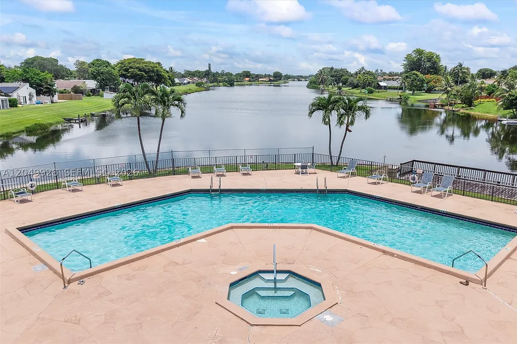 2055 NW 9th Street Delray Beach FL 33445
