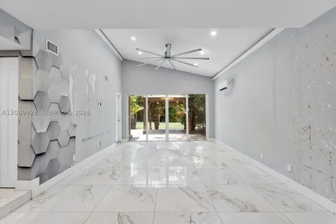 2055 NW 9th Street Delray Beach FL 33445