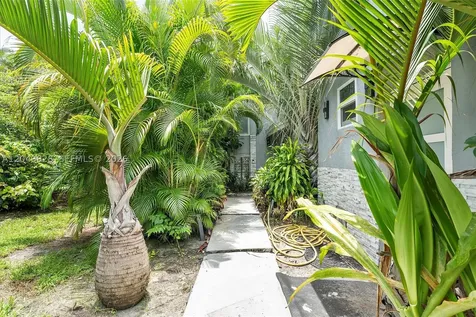 2055 NW 9th Street Delray Beach FL 33445