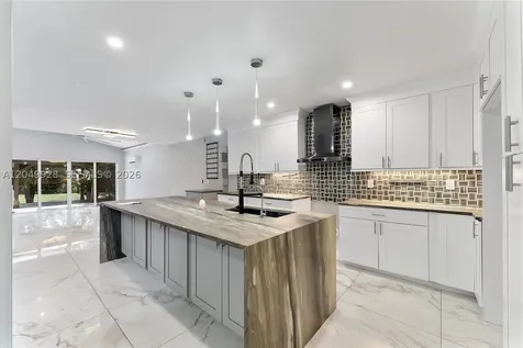 2055 NW 9th Street Delray Beach FL 33445