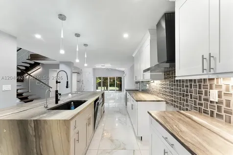 2055 NW 9th Street Delray Beach FL 33445