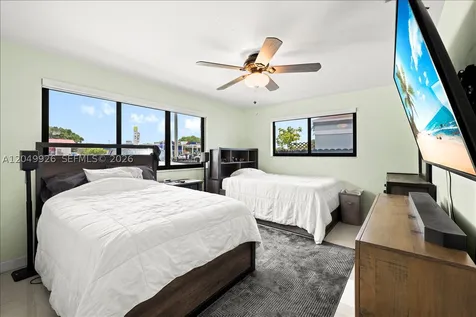 40 NW 119th Street Miami FL 33168