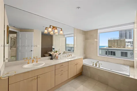 5025 Collins Avenue Miami Beach FL 33140