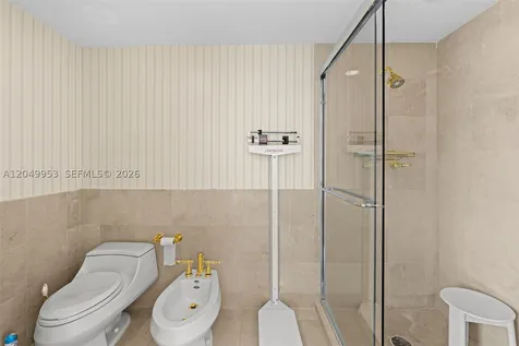 5025 Collins Avenue Miami Beach FL 33140