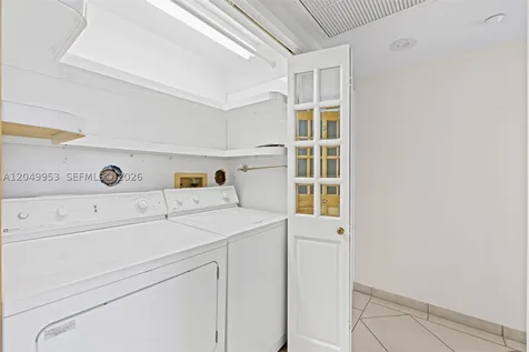 5025 Collins Avenue Miami Beach FL 33140