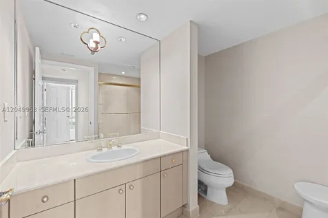 5025 Collins Avenue Miami Beach FL 33140