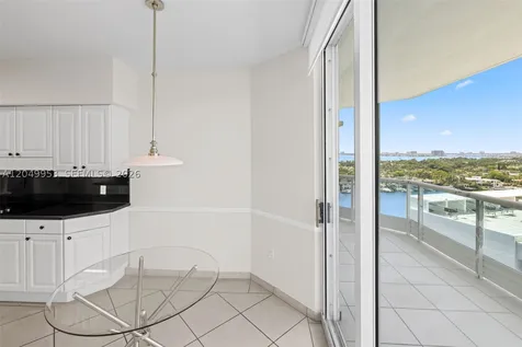 5025 Collins Avenue Miami Beach FL 33140