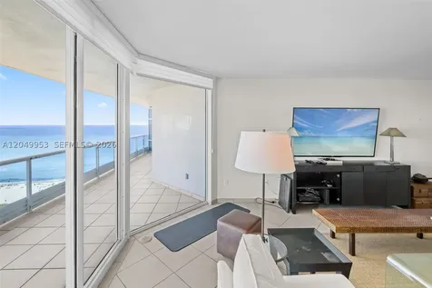 5025 Collins Avenue Miami Beach FL 33140