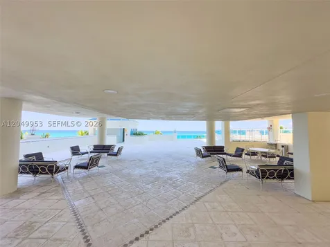 5025 Collins Avenue Miami Beach FL 33140