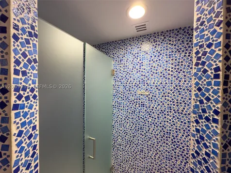 5025 Collins Avenue Miami Beach FL 33140