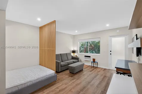 428 Collins Avenue Miami Beach FL 33139