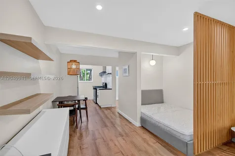 428 Collins Avenue Miami Beach FL 33139