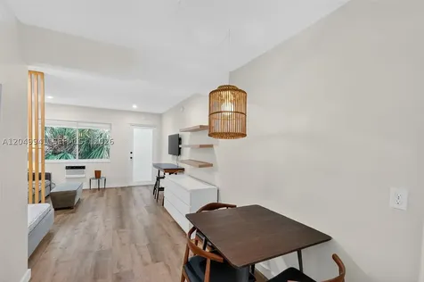428 Collins Avenue Miami Beach FL 33139