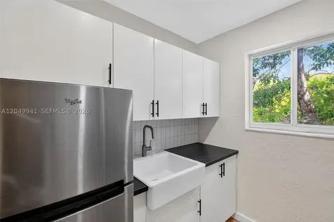 428 Collins Avenue Miami Beach FL 33139