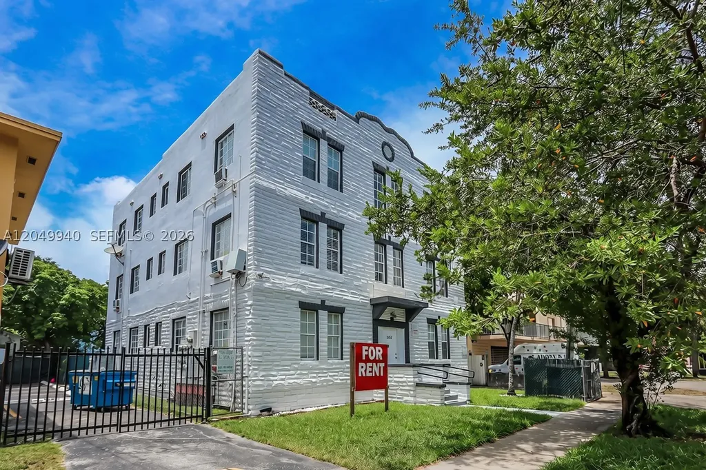 1563 SW 2nd Street Miami FL 33135