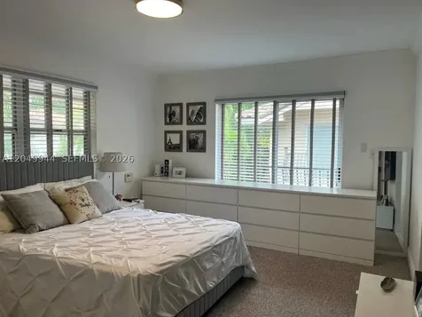 3135 Gifford Lane Miami FL 33133