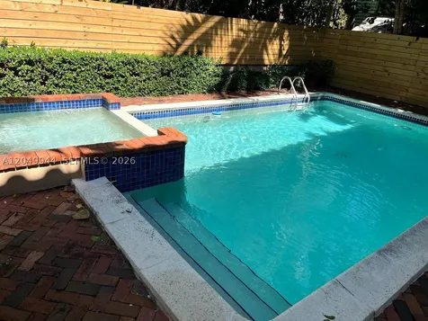 3135 Gifford Lane Miami FL 33133