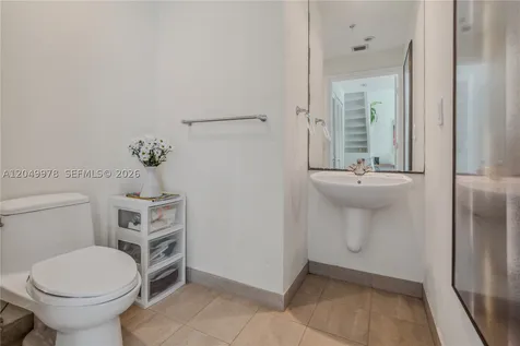 7700 Collins Avenue Miami Beach FL 33141