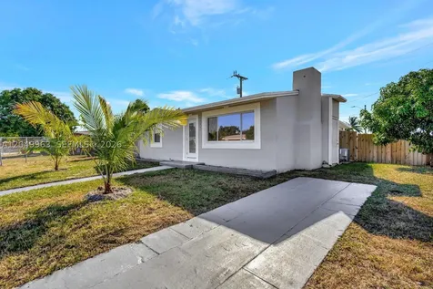 1008 Elm Road West Palm Beach FL 33409