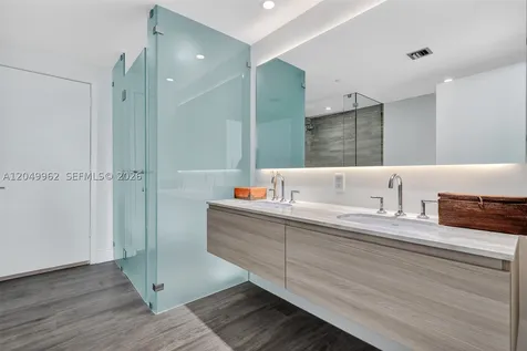 2900 NE 7th Avenue Miami FL 33137