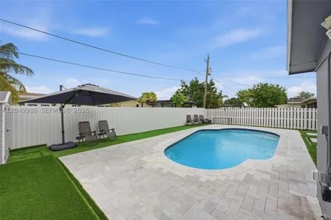 9771 NW 24th Place Sunrise FL 33322