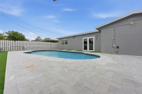 9771 NW 24th Place Sunrise FL 33322