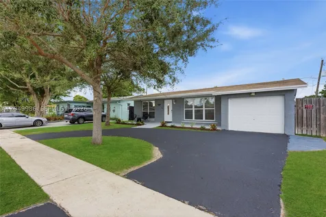 9771 NW 24th Place Sunrise FL 33322