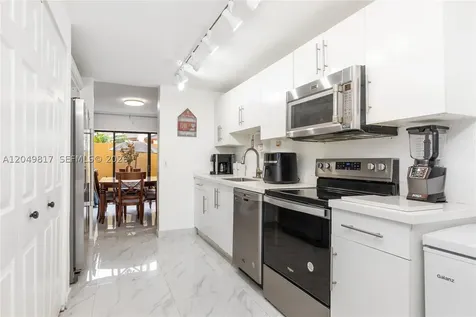 1580 NW 93rd Avenue Pembroke Pines FL 33024