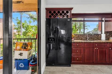 8211 NW 191st Street Hialeah FL 33015