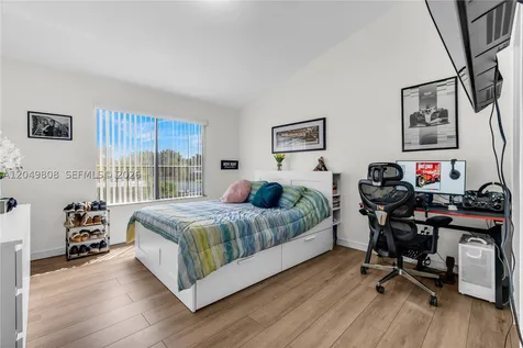 8211 NW 191st Street Hialeah FL 33015