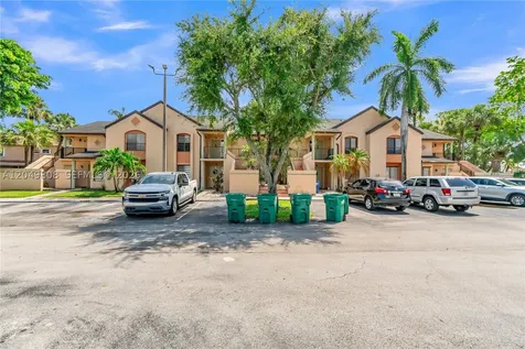 8211 NW 191st Street Hialeah FL 33015