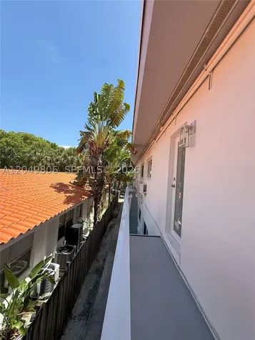 935 Bay Drive Miami Beach FL 33141