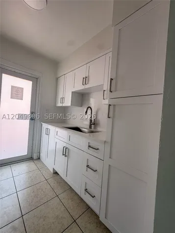 935 Bay Drive Miami Beach FL 33141