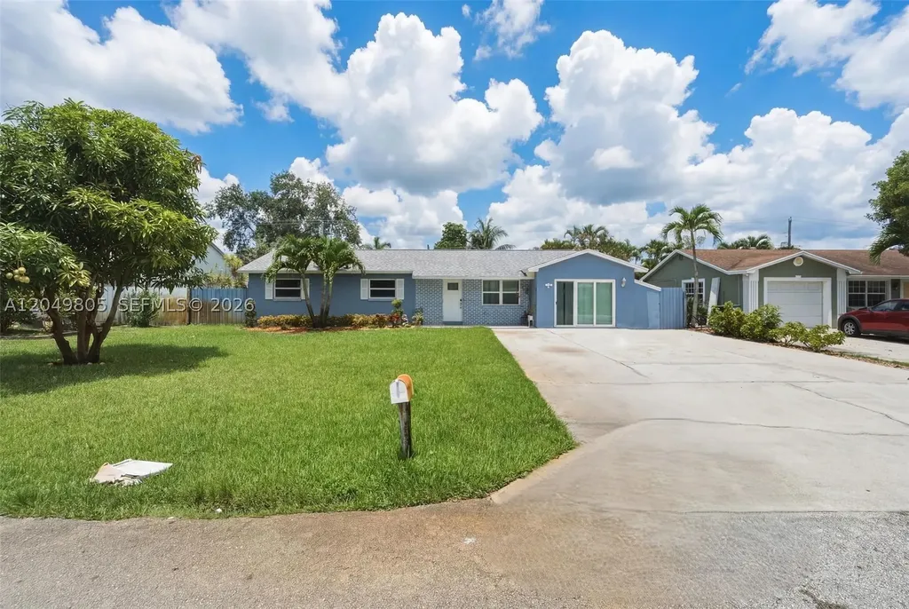 6595 Massachusetts Drive Lake Worth FL 33462