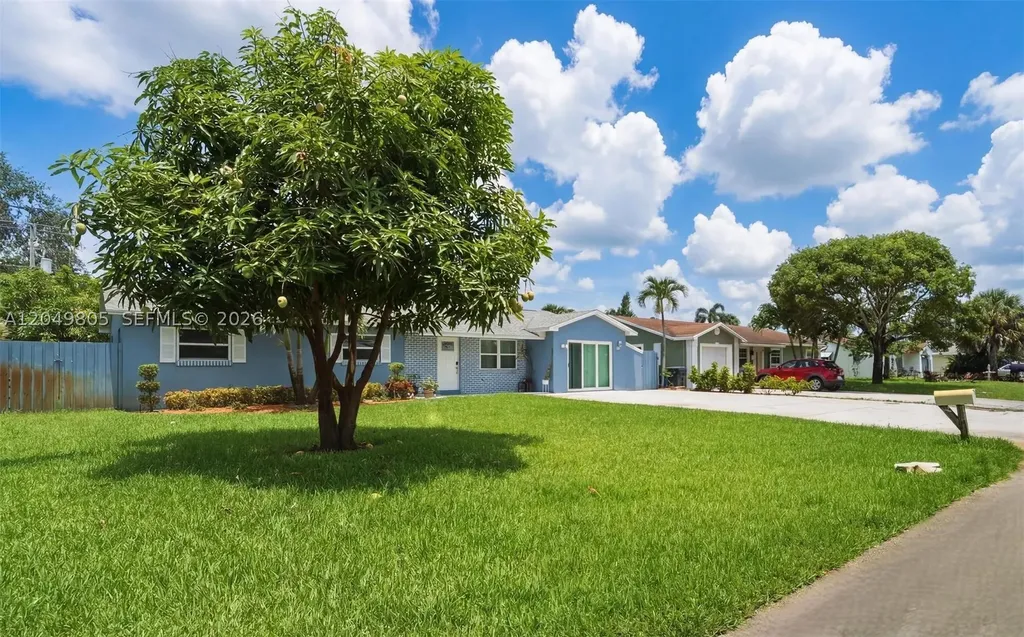 6595 Massachusetts Drive Lake Worth FL 33462